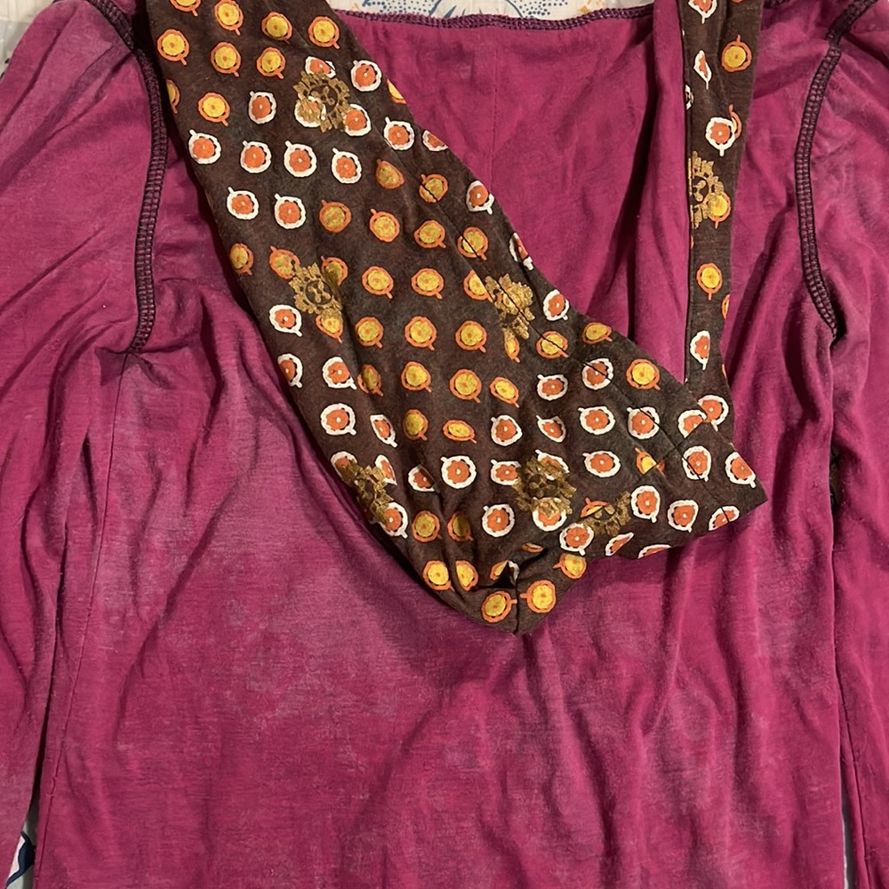 💋Miss Me Long sleeve hooded Shirt size small - Picture 4 of 6